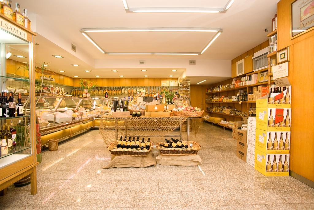 La Locanda Di Gino 술모나 외부 사진
