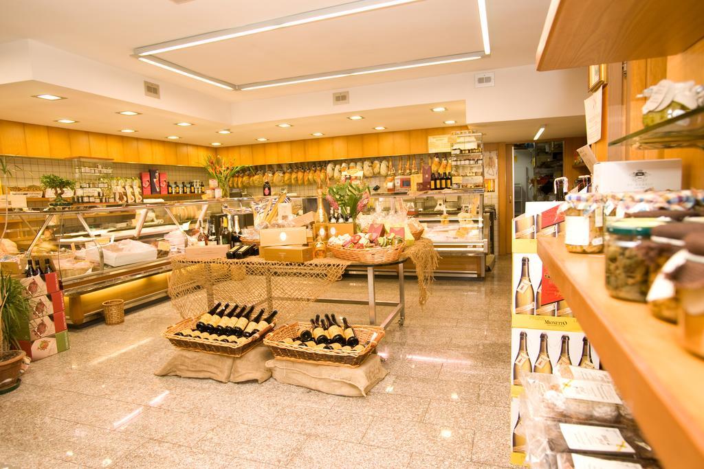 La Locanda Di Gino 술모나 외부 사진